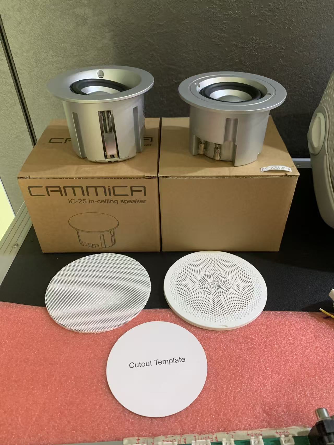 cammica IC25 in ceiling speaker.jpg