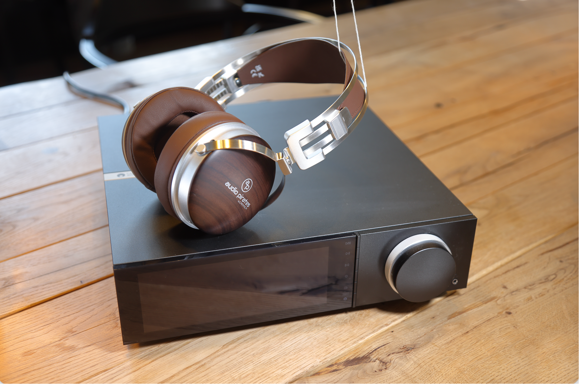 cammica headphone H1 1.png